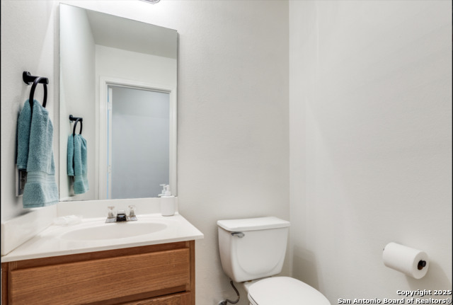 Image 7 of 46 For 11323 Newkirk