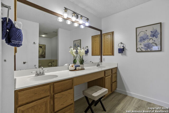 Image 20 of 27 For 11035 Cedar Park