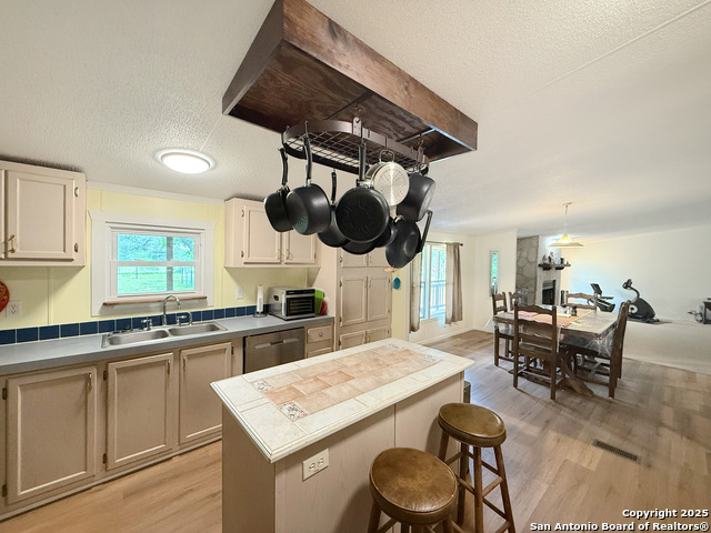 Image 15 of 45 For 227 River Bluff