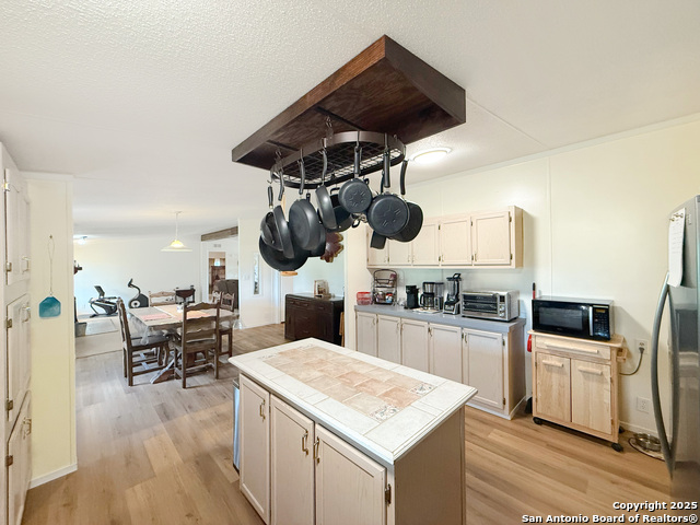 Image 17 of 45 For 227 River Bluff