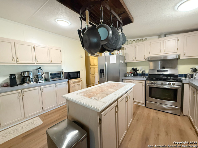 Image 18 of 45 For 227 River Bluff
