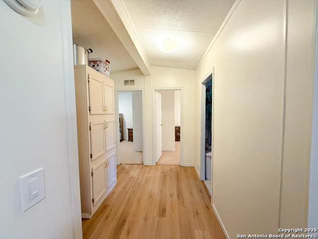 Image 19 of 45 For 227 River Bluff