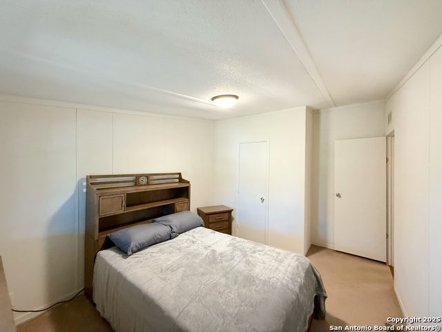 Image 31 of 45 For 227 River Bluff