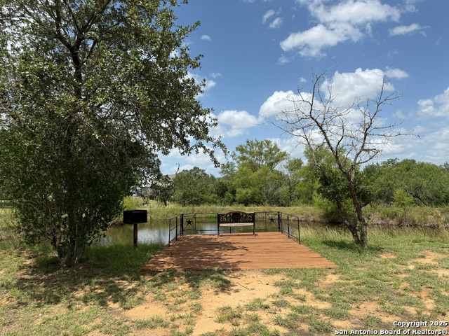 Image 4 of 45 For 227 River Bluff