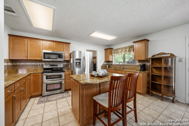 Listing photo id 9 for 8810 Sebec Cir