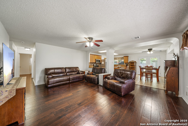 Listing photo id 5 for 8810 Sebec Cir