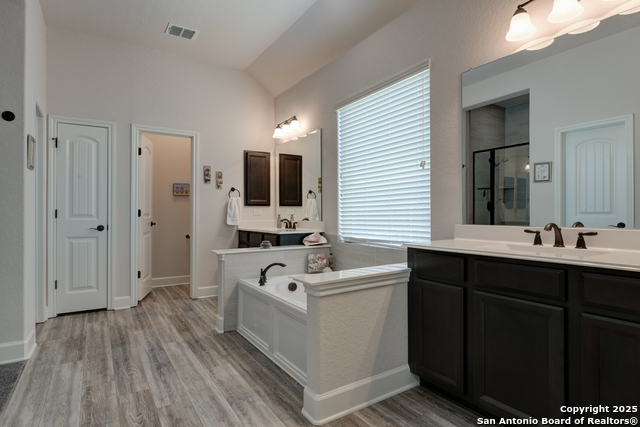 Listing photo id 20 for 28914 Throssel