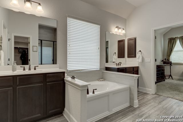 Listing photo id 22 for 28914 Throssel