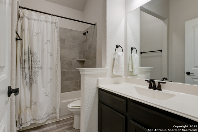 Listing photo id 24 for 28914 Throssel