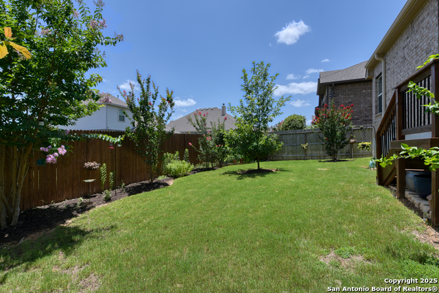 Listing photo id 32 for 28914 Throssel