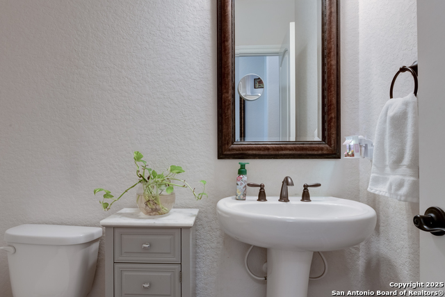 Listing photo id 3 for 28914 Throssel