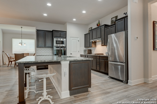 Listing photo id 6 for 28914 Throssel