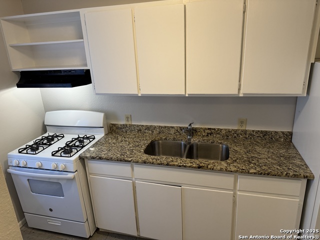 Image 4 of 16 For 543 Queen Anne  1
