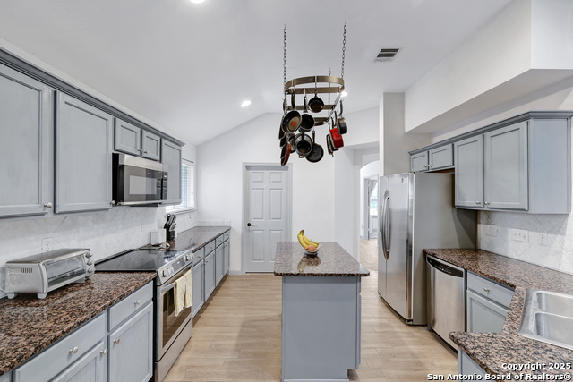 Image 15 of 32 For 9815 Lockberry