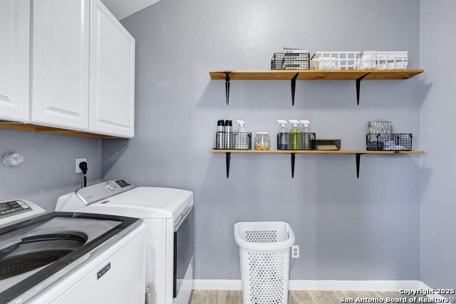 Image 18 of 32 For 9815 Lockberry