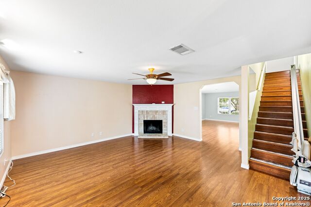 Image 10 of 40 For 108 Willow Way S