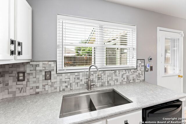 Image 12 of 40 For 108 Willow Way S