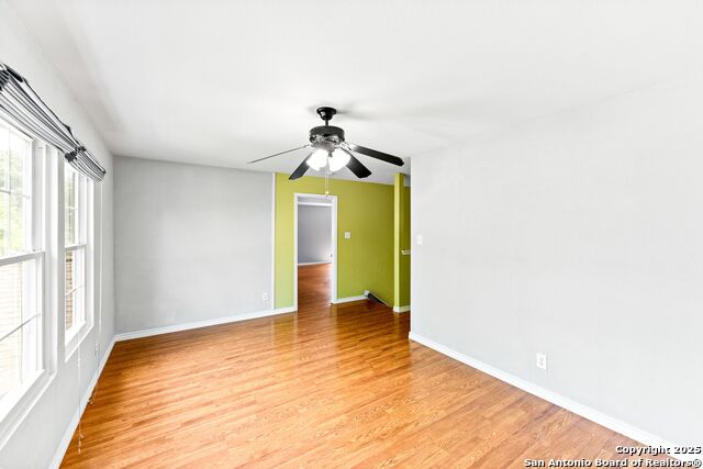 Image 29 of 40 For 108 Willow Way S