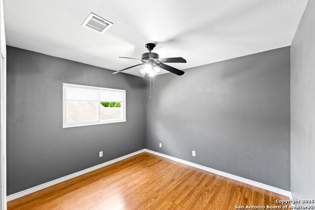 Image 30 of 40 For 108 Willow Way S