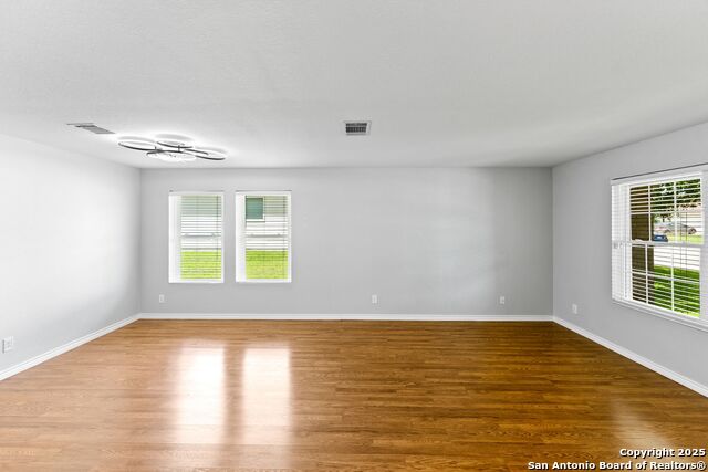 Image 6 of 40 For 108 Willow Way S