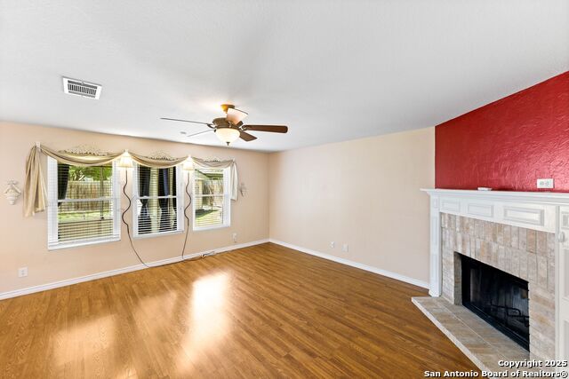 Image 8 of 40 For 108 Willow Way S