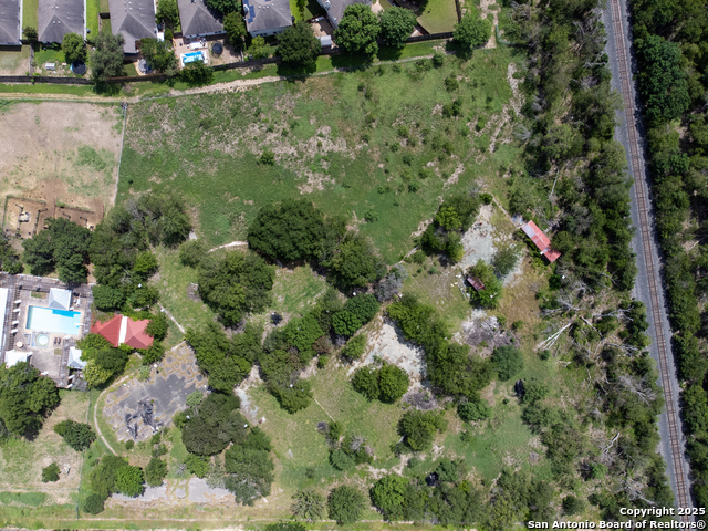 Listing photo id 0 for 16315 Lookout