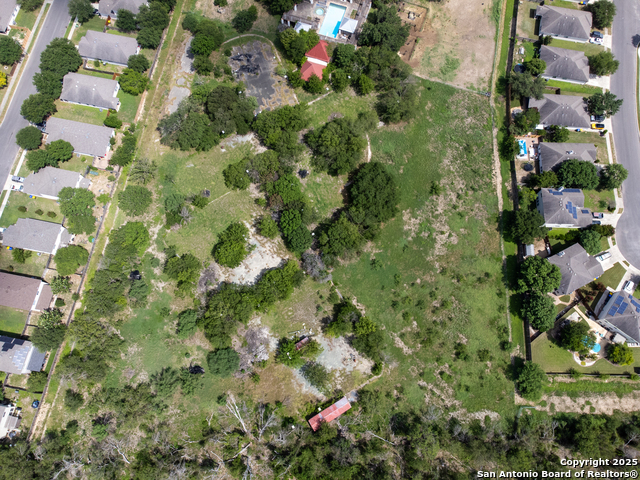 Listing photo id 18 for 16315 Lookout