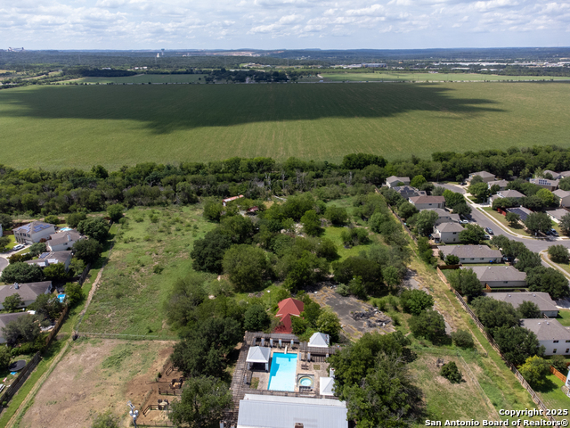 Listing photo id 2 for 16315 Lookout