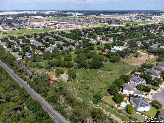 Listing photo id 5 for 16315 Lookout