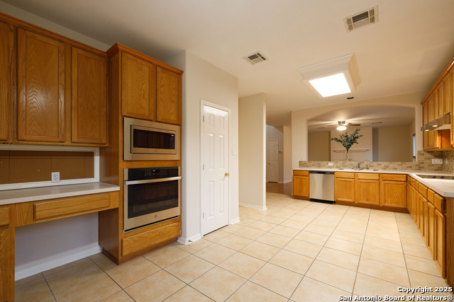 Image 11 of 31 For 958 River Terrace