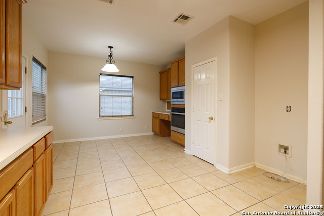 Image 12 of 31 For 958 River Terrace