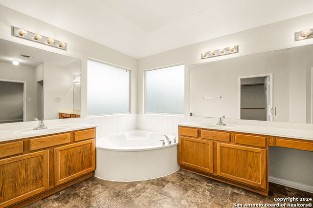 Image 19 of 31 For 958 River Terrace