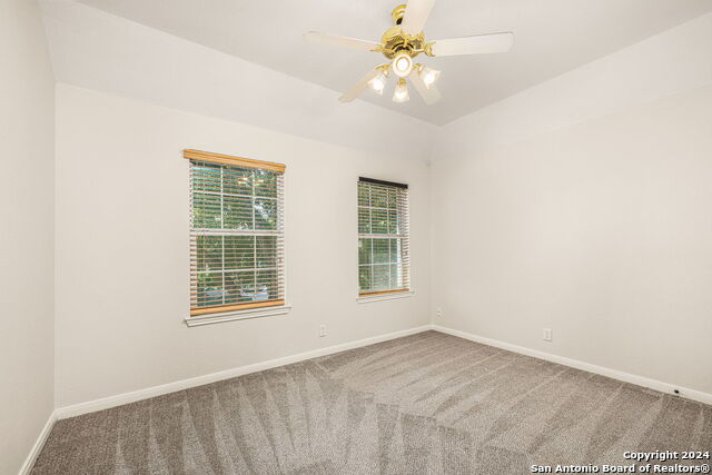 Image 20 of 31 For 958 River Terrace
