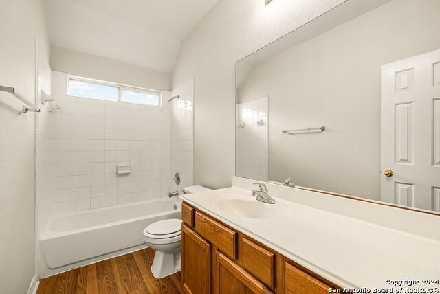 Image 29 of 31 For 958 River Terrace
