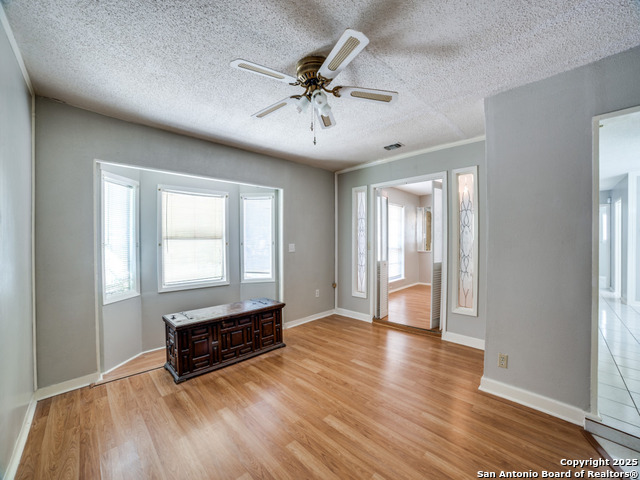 Image 4 of 12 For 5202 Oldstead St.