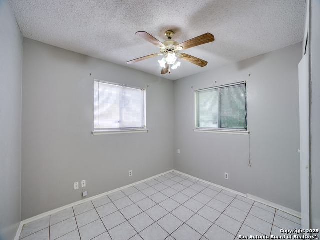 Image 7 of 12 For 5202 Oldstead St.