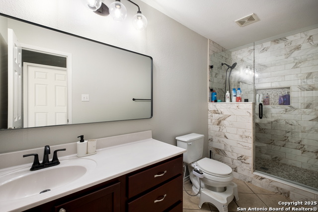 Image 16 of 26 For 7907 Oakwood Pines