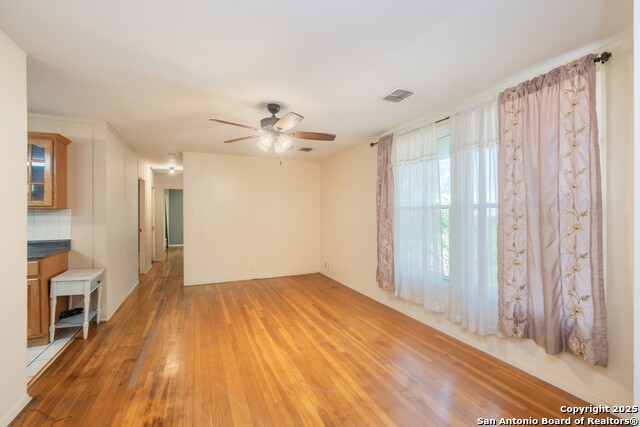 Image 4 of 32 For 4342 Eisenhauer Rd