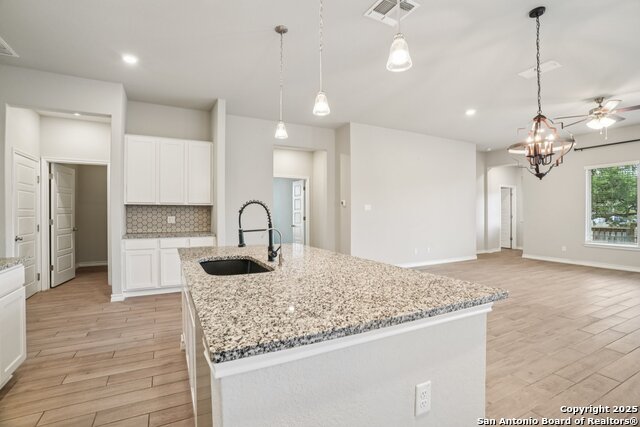 Image 11 of 33 For 1533 Cawdon Park