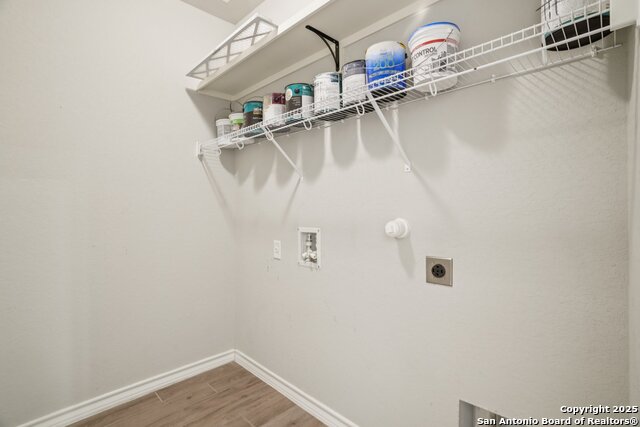 Image 29 of 33 For 1533 Cawdon Park