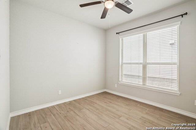 Image 31 of 33 For 1533 Cawdon Park