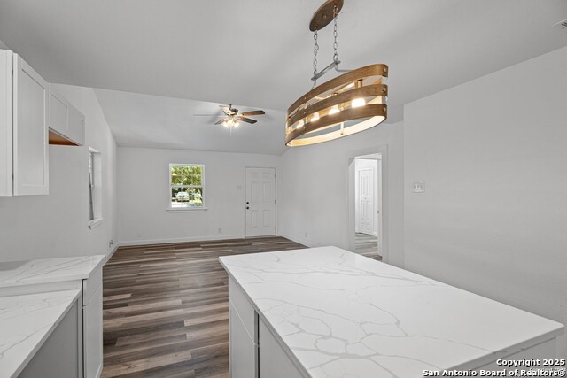 Image 6 of 24 For 512 Vickers Ave