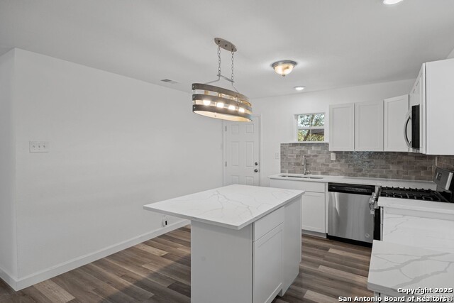 Image 7 of 24 For 512 Vickers Ave