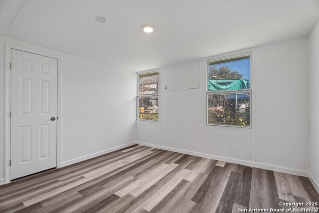 Image 18 of 25 For 4143 Freestone