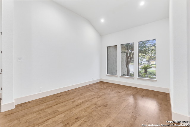 Image 4 of 20 For 110 Lantana Way