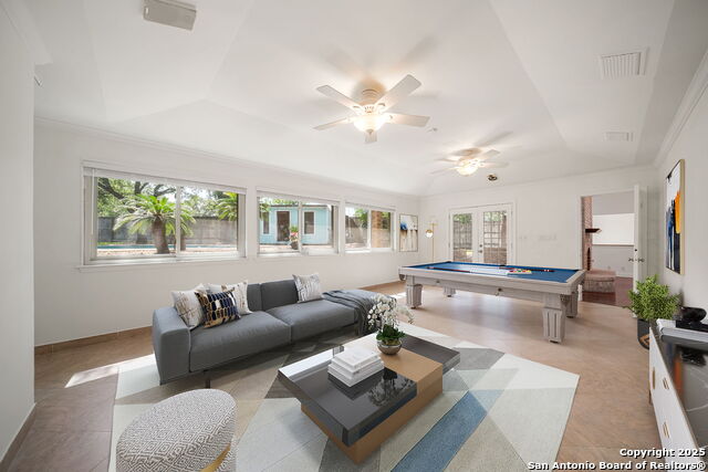 Image 5 of 36 For 13303 Southwalk