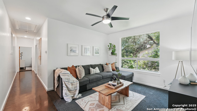 Image 34 of 50 For 526 Oakwood Blvd