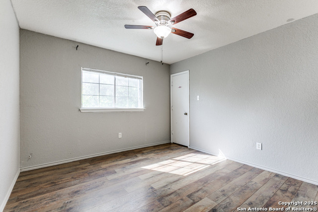 Image 18 of 25 For 5011 Terrace Wood
