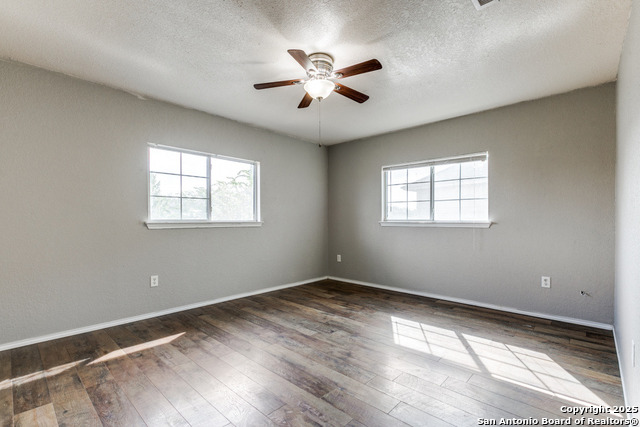 Image 21 of 25 For 5011 Terrace Wood