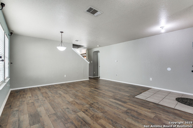 Image 6 of 25 For 5011 Terrace Wood